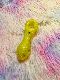 Image 4 of 420 Neon Yellow Freezable Glitter Glass Pipe