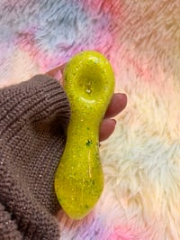 Image 13 of 420 Neon Yellow Freezable Glitter Glass Pipe