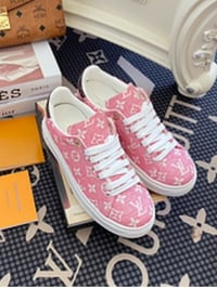 Image 3 of L Pastel Front Row Sneakers 
