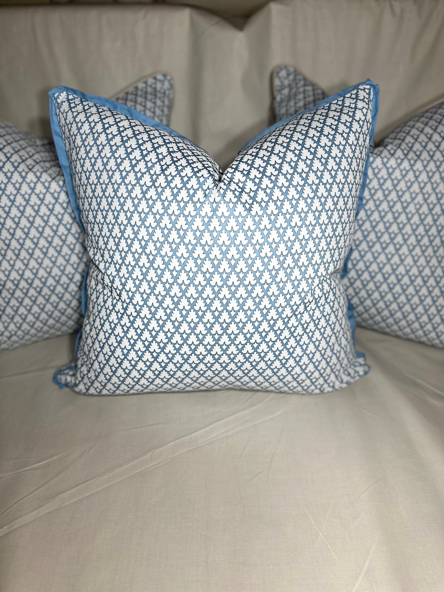 Image of Blue acorn with flange pillow