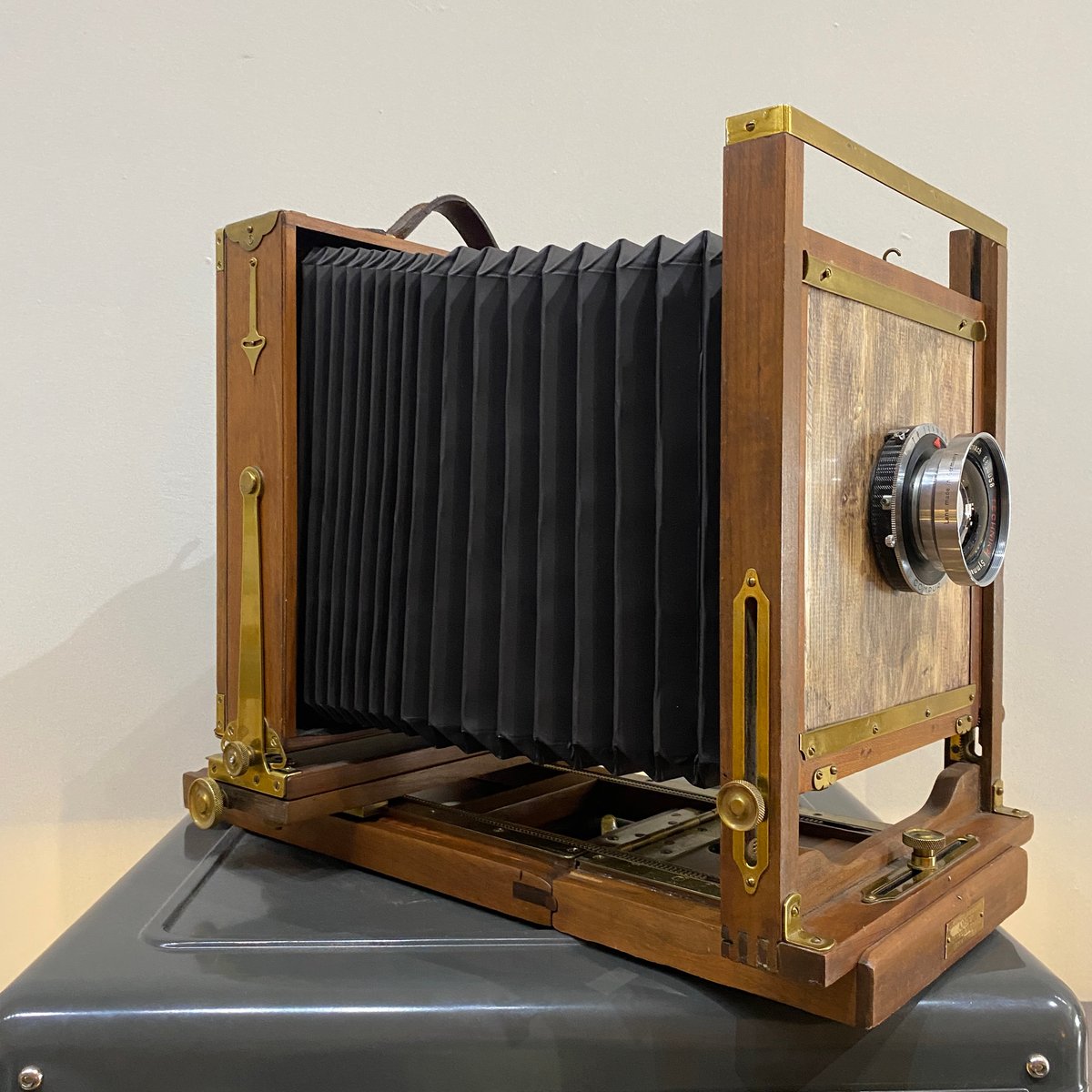 Ansco 8x10 folding/field camera + 240mm Schneider lens (2003271/1006136 ...