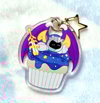 Image 2 of Meta Knight Cupcake Keychain
