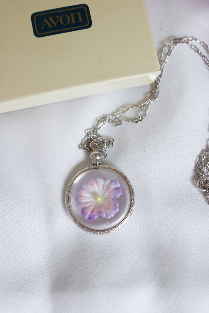 Image of Vintage 80s Avon Collectors Flower Fairy Locket 