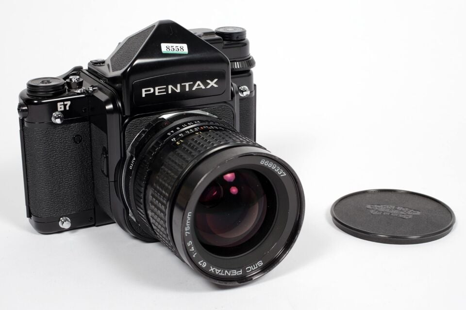 Image of Pentax 67 6X7 MLU camera with SMC 75mm F4.5 lens + metering prism #8558