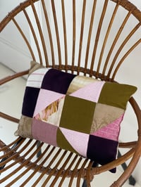 Image 4 of coussin patchwork 
