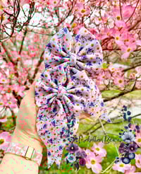 Image 1 of May flower's