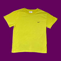 Image 1 of Vintage Nike T-Shirt (M)