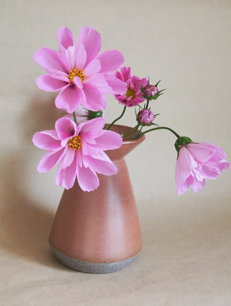 Image of Narrow vase - Karamea