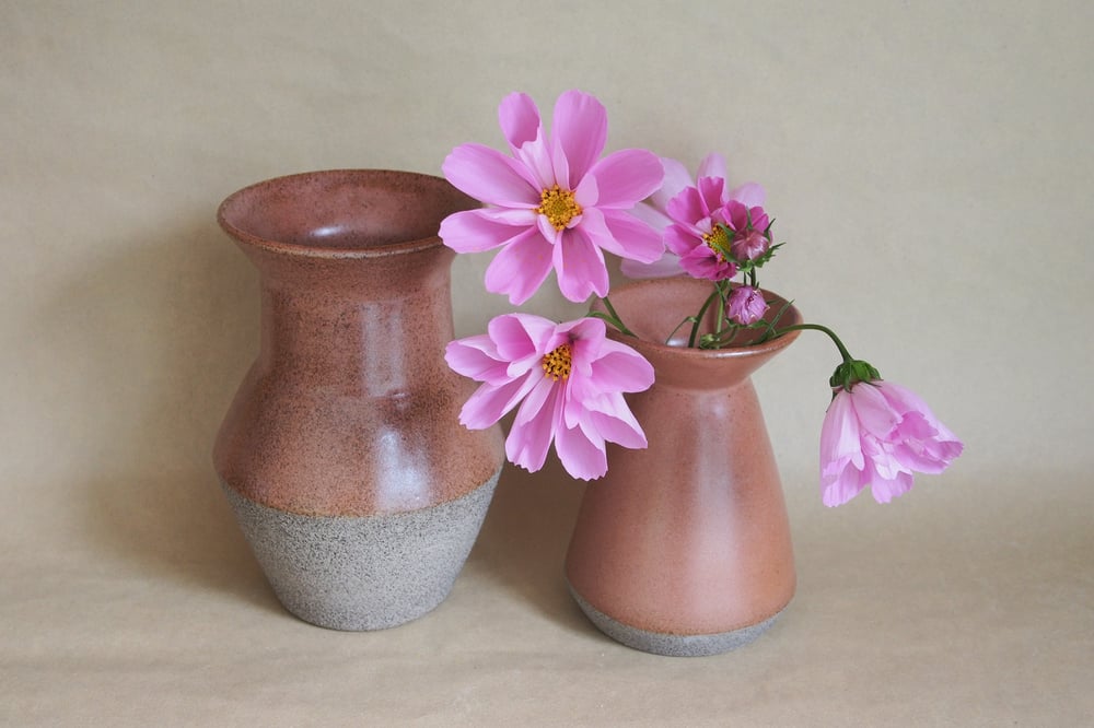 Image of Narrow vase - Karamea