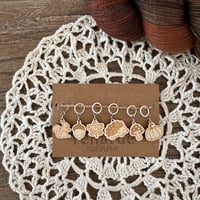 Image 6 of Lot anneaux marqueurs de maille en bois : thème automne