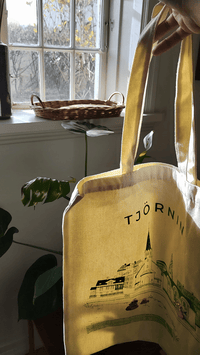 Tjörnin Scenery Tote