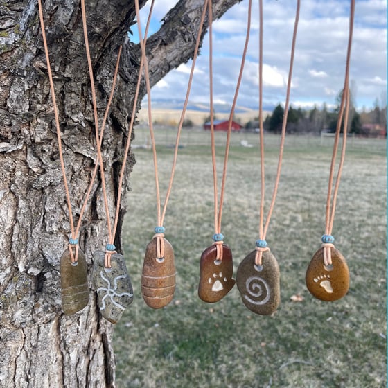 Image of [EXAMPLE] Handcarved stones