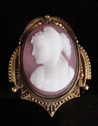 Image 1 of VICTORIAN 9CT YELLOW GOLD FINE QUALITY HARDSTONE CAMEO BROOCH