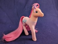 Image 2 of Dainty - Sweetheart Sister - G1 My Little Pony