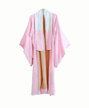 Image of Silke kimono dame i rosa med damask vævninger