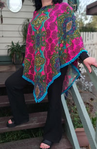 Image 1 of Poncho pink/blue