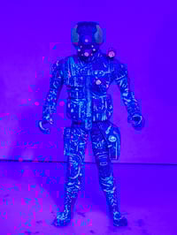 Image 3 of Agent LOM 