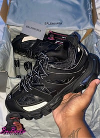 Balenciagas Black