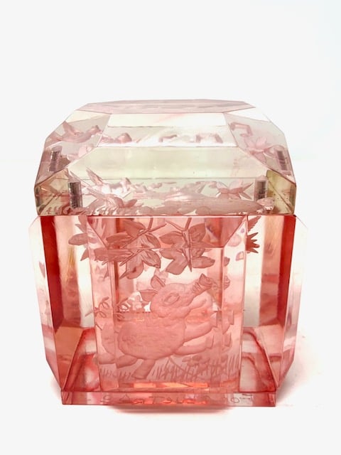 Image of Petite Lucite Box- pink with pigs!