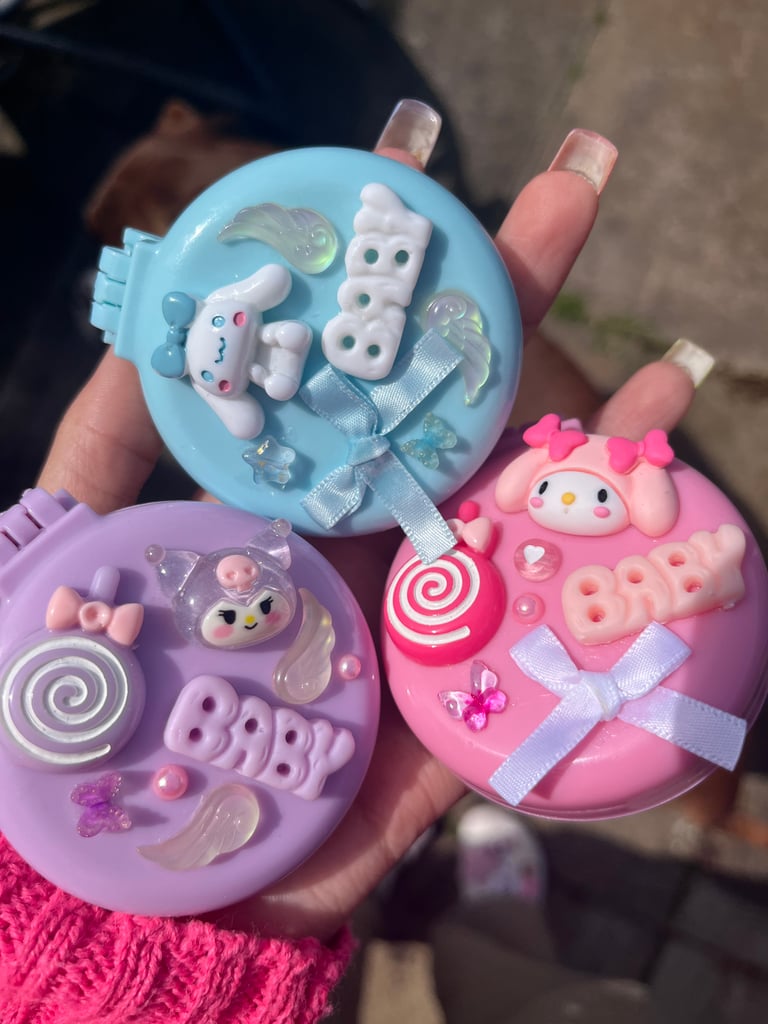 Mini Kawaii Mirror and Hairbrush - Pink Image 3