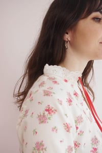 Image 2 of NEW---Blouse Bloom