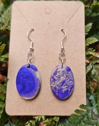 Image 3 of Oval - Medium
