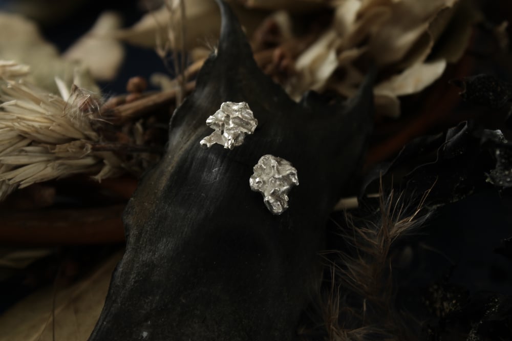 Image of Igneous Studs 