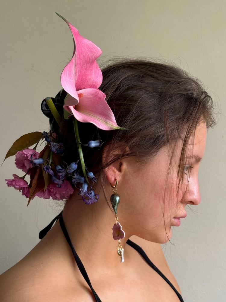 Image of flower frenzy earrings