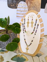 Image 2 of "La guérison enracinée" Collier de  pouvoir