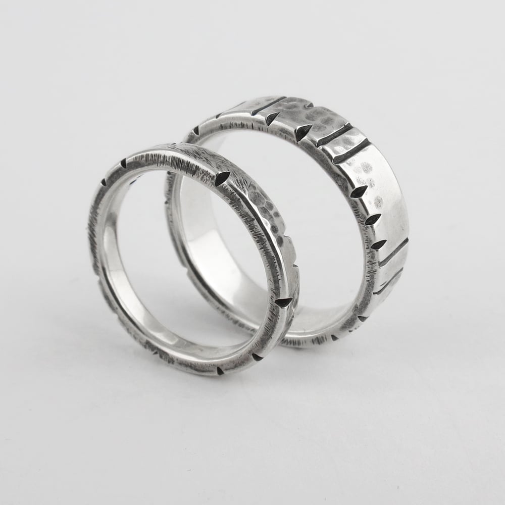 Image of NOTCHED Ring