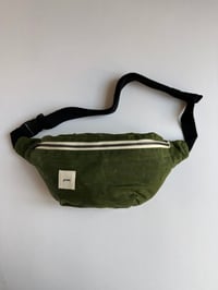 Image 1 of HIP BAG verde hierba