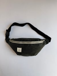 Image 1 of HIP BAG verde caqui