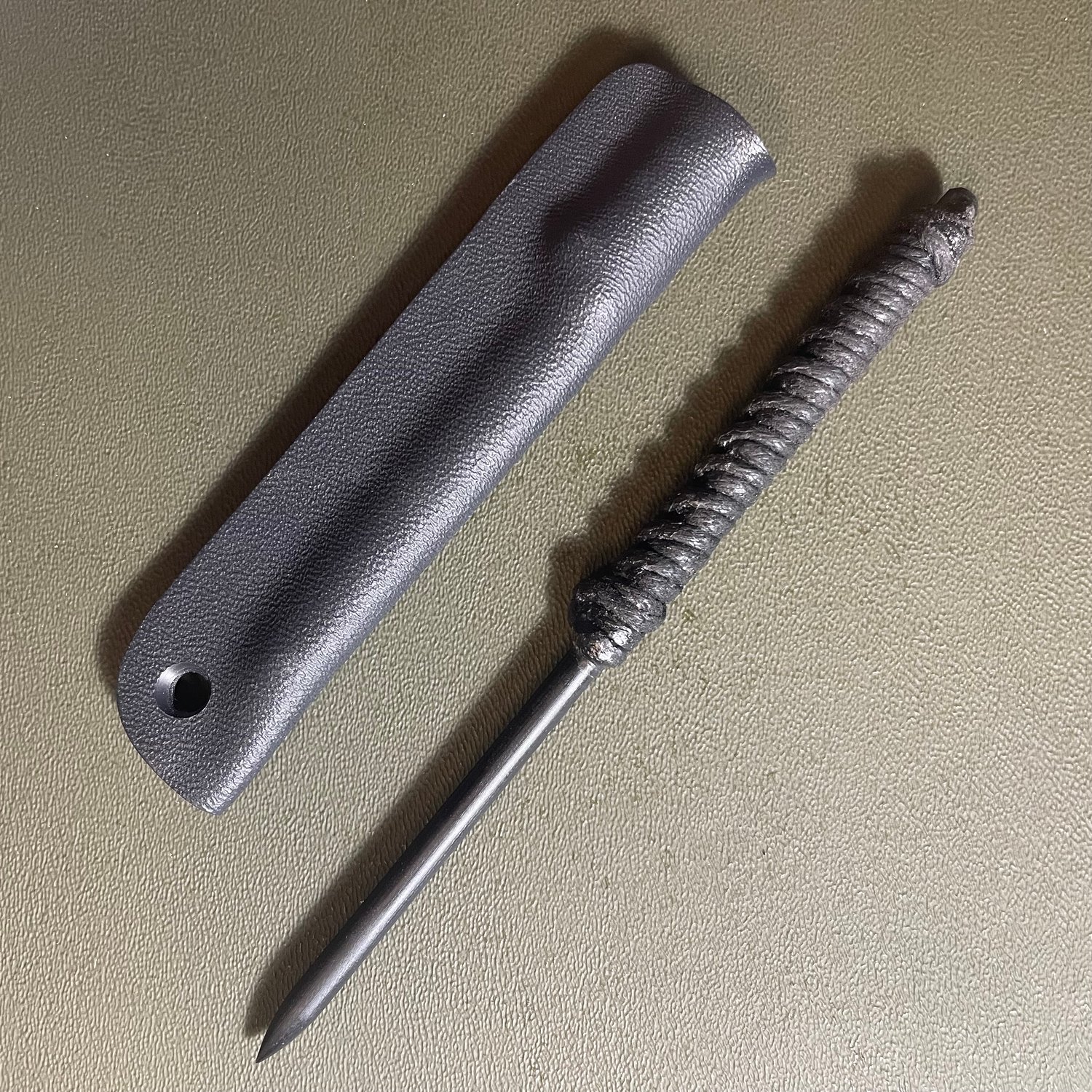 Image of G10 Pocket Spike 