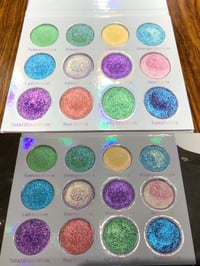 Image 12 of Moonage Palette 12 shades iridescent neons multichrome trichromes