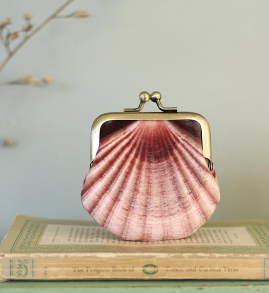 Image of Seashell printed velvet coin purse with indigo silk lining