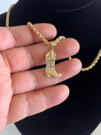 la bota 14k pendant 