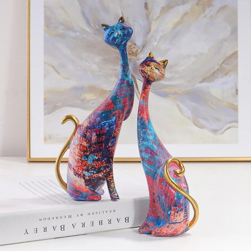 Colorful Cat Statue Oil Painting Cat Couple Sculptures Set Modern Resin Statue for Home Decor