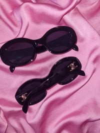 Image 1 of Oval Triomphe sunglasses 