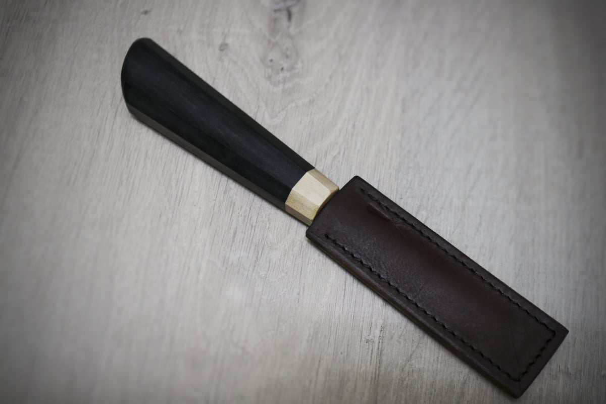 Image of 100mm slöjd with blackwood and holly handle