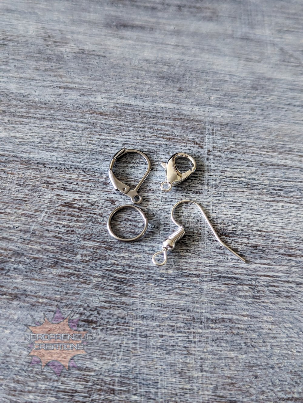 Image of D20 Dice Stitch Marker Set of 5 for Counting Stitches