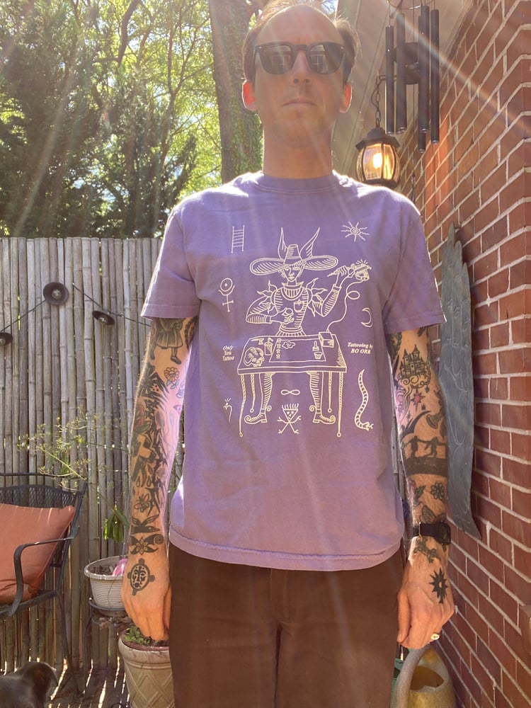 Image of Magicians table shirt (lilac)