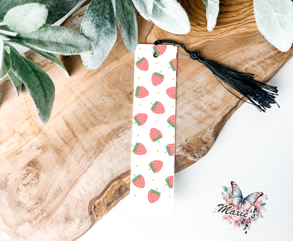 Image of Blissful Strawberries & Daisys UVDTF Pen Wrap / Book Mark Decal 
