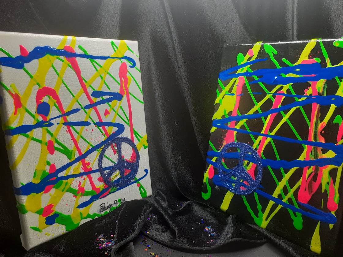 Image of Couple of pieces Black Light