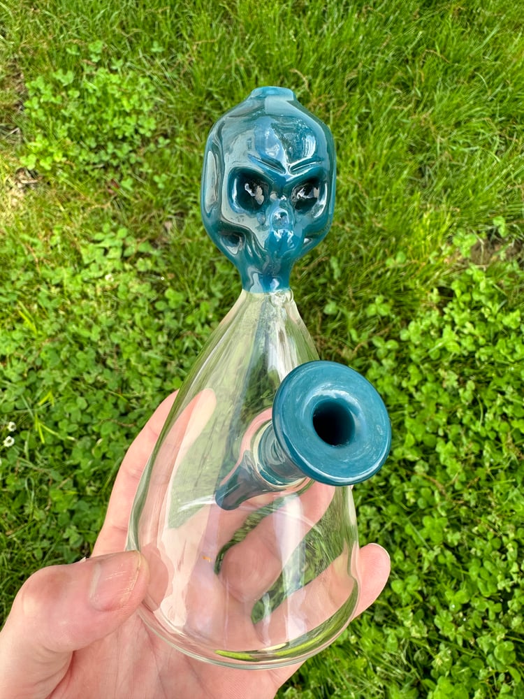 Image of Johnston Glass Alien Skull Beaker