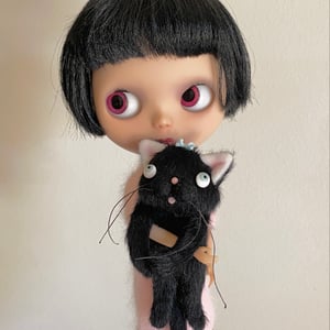 Image of Floppy Kitty in Black # 1