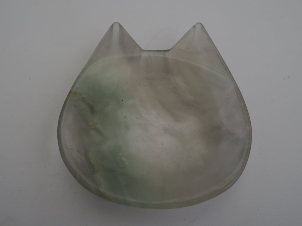 Image of Fluorite Clear (with a hint of green) Cat Shaped Dish 180g