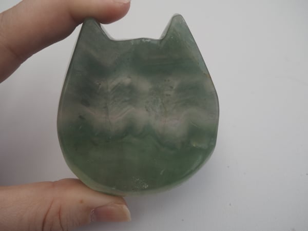 Image of Fluorite Green and Clear Cat Shaped Dish 116g