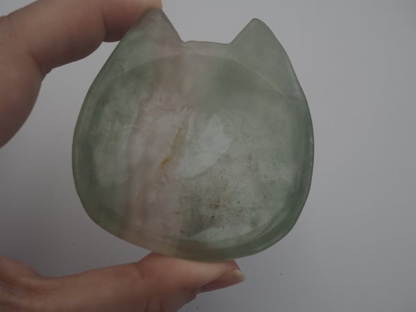 Image of Fluorite Green (with clear stripe) Cat Shaped Dish 101g