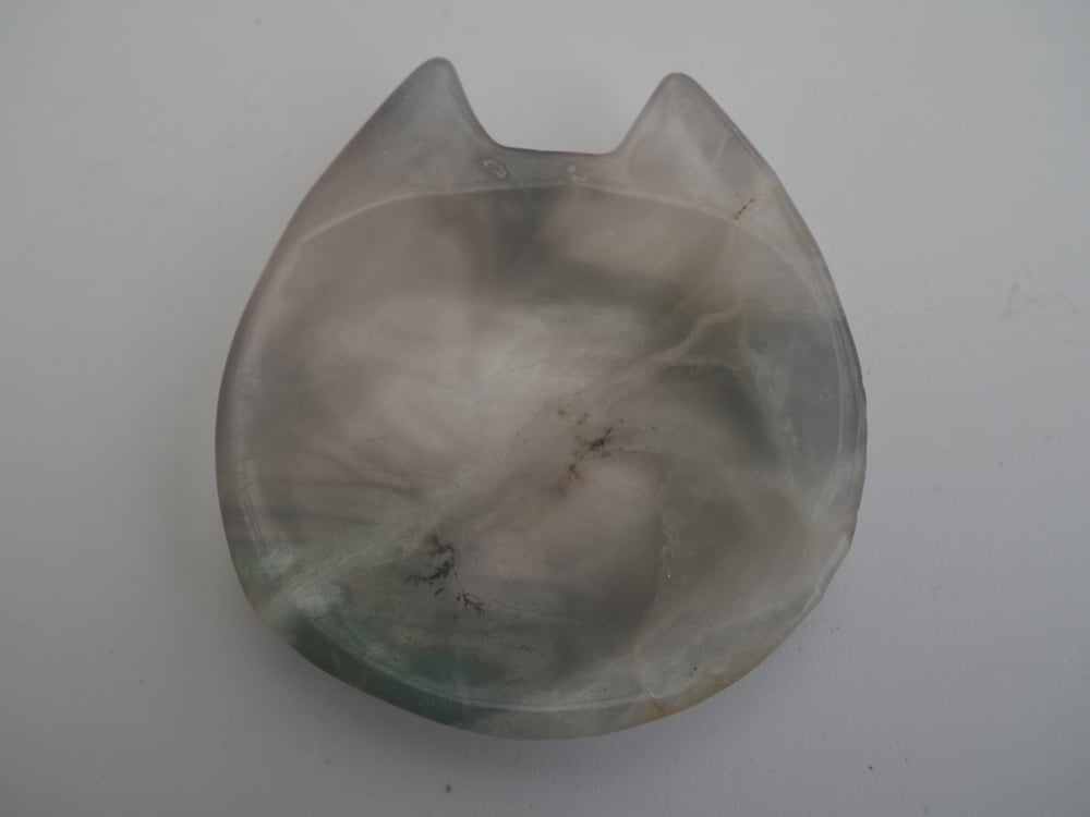 Image of Fluorite Clear (with a hint of green) Cat Shaped Dish 97g