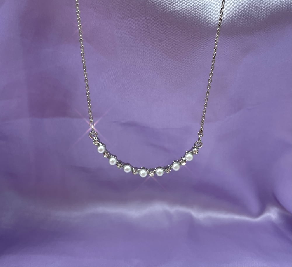 Image of Pearl and gem necklace